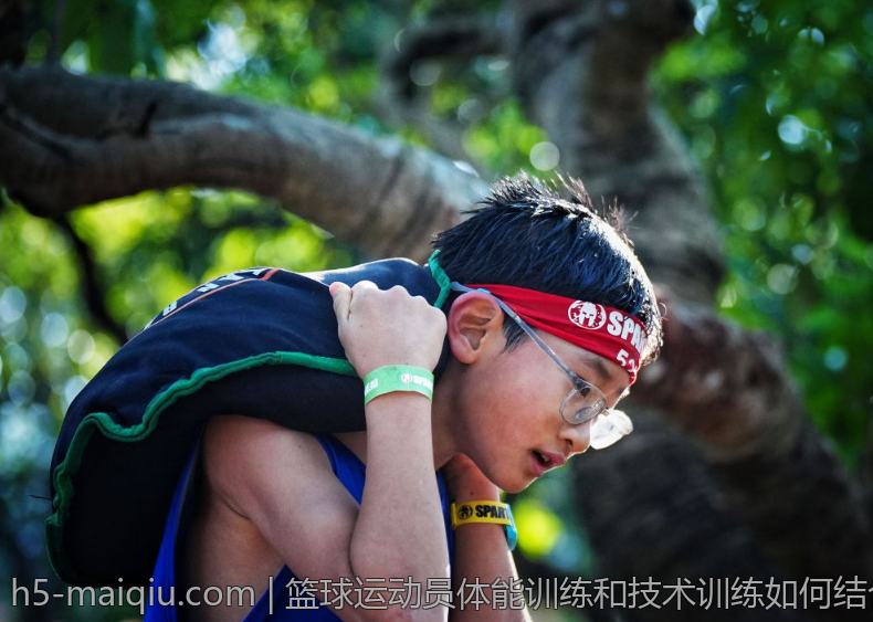 篮球运动员体能训练和技术训练如何结合